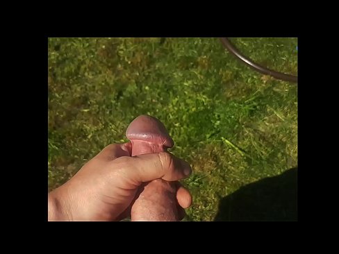 ❤️ Hot hottie får den rosa fitten hennes knullet og kommer med en sprut i en sommerhage ❤️  Sex ved no.sex78.ru ❌️❤