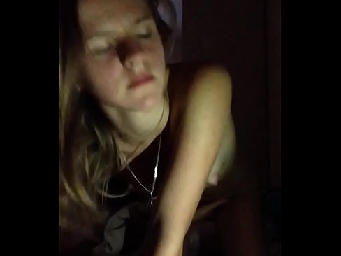 ❤️ En jente onanerer og spermer ❤️  Sex ved no.sex78.ru ❌️❤